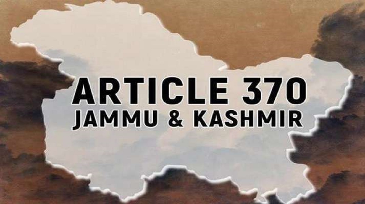kashmir issue essay in simple words